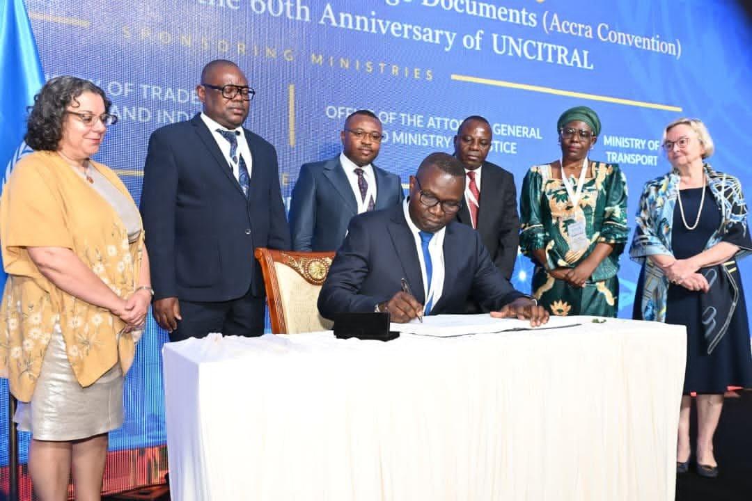 RDC : Julien Paluku signe une convention pour faciliter le transport des marchandises